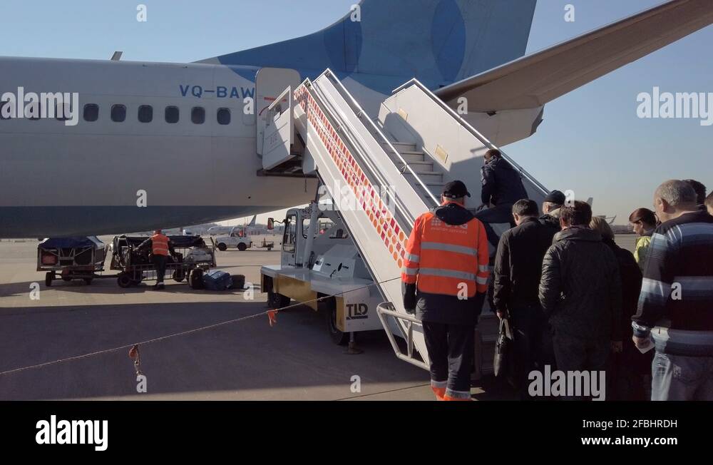 Passengers boarding aircraft Stock Videos & Footage - HD and 4K Video ...