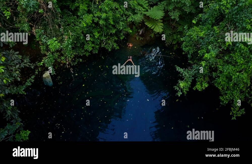 Santo vanuatu swimming Stock Videos & Footage HD and 4K Video Clips Alamy