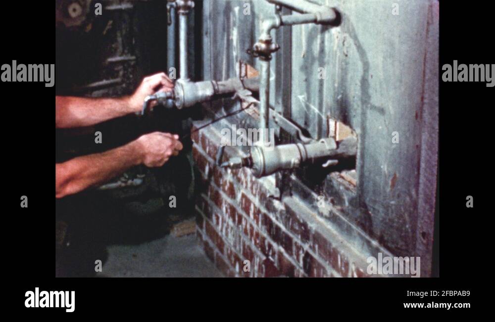 Kiln pottery glow Stock Videos & Footage HD and 4K Video Clips Alamy