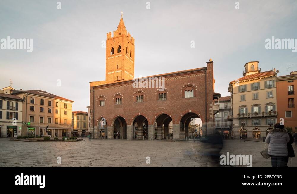 Piazza roma Stock Videos & Footage HD and 4K Video Clips Alamy