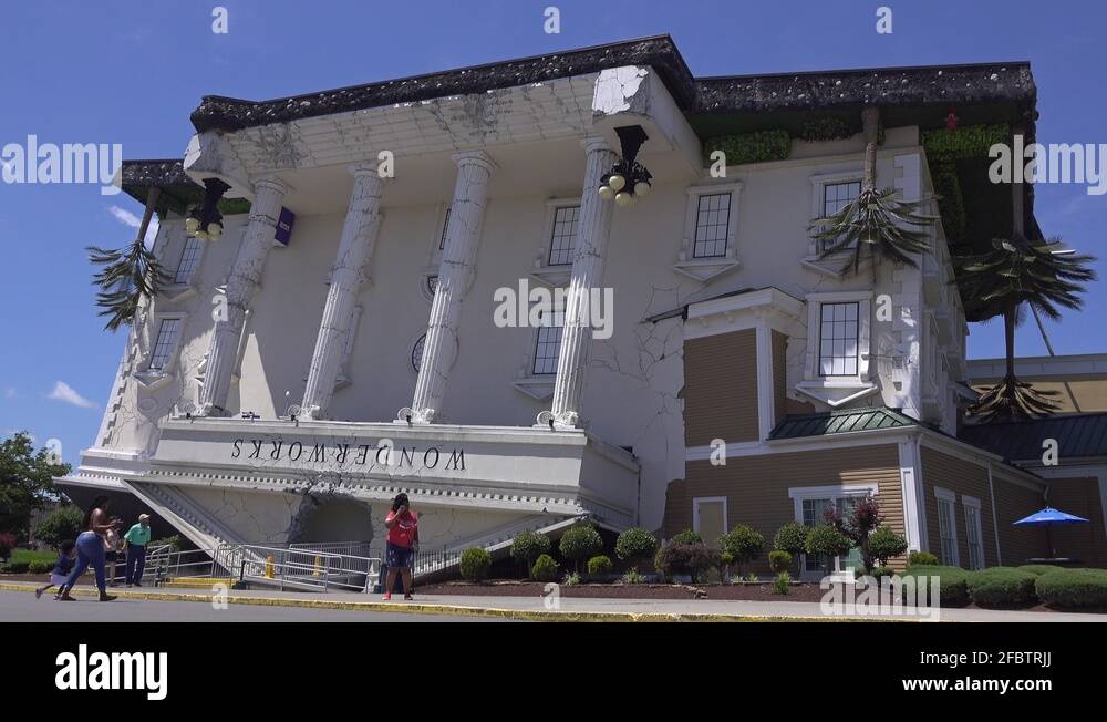 WonderWorks attraction building exterior establishing Pigeon Forge 4k ...