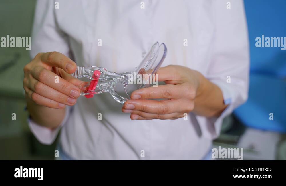 Medical instrument Vaginal speculum according to Cuzco, bivalve