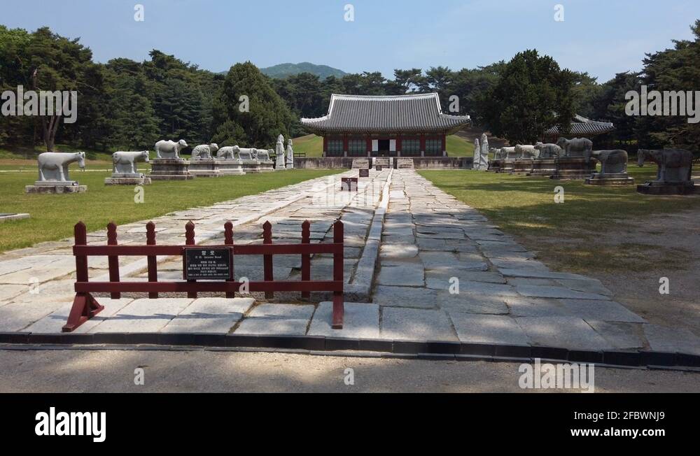 Korean burial mound Stock Videos & Footage - HD and 4K Video Clips - Alamy