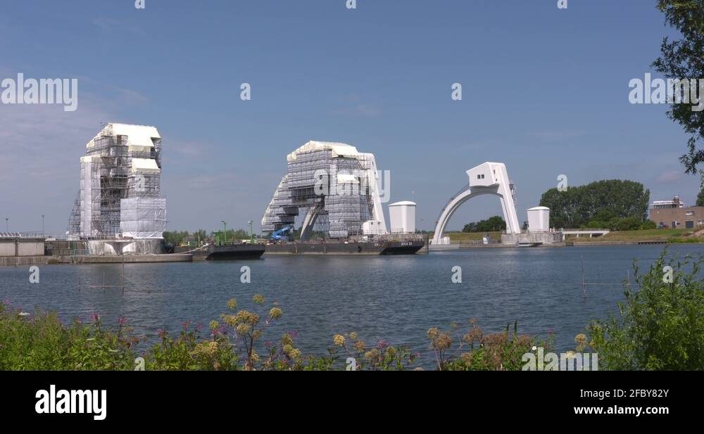 Scaffolding shrink wrap Stock Videos & Footage HD and 4K Video Clips