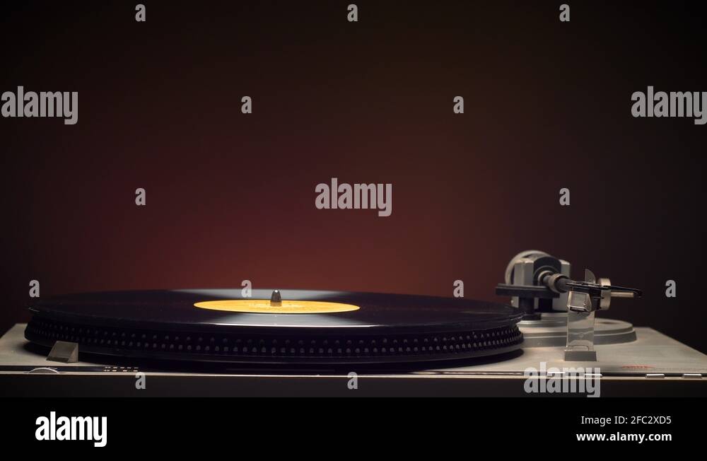 Using record player Stock Videos & Footage - HD and 4K Video Clips - Alamy