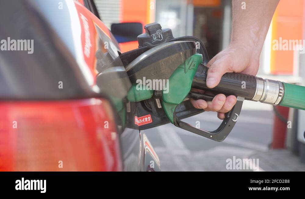 Моторное топливо. There s not petrol in his car. Бензин картинки. Full fuel car. Автомобильный бензин.