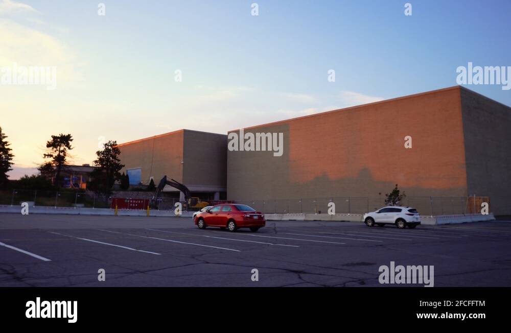 Sears Department Store Closed at Fairview Shopping Mall Stock Video