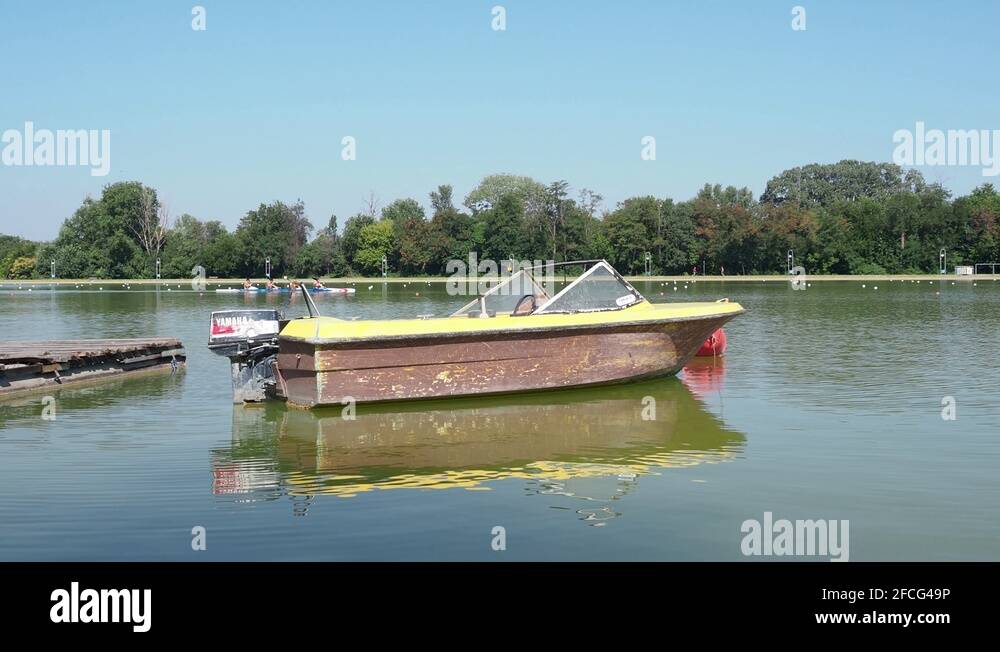 Channel rowing boat Stock Videos & Footage - HD and 4K Video Clips - Alamy