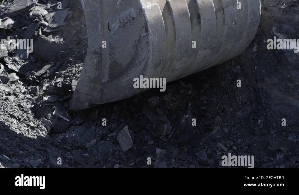 Excavator digging rocks Stock Videos & Footage HD and 4K Video Clips