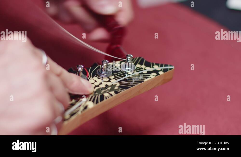 String wrap Stock Videos & Footage HD and 4K Video Clips Alamy