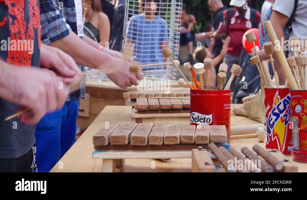 Musical instrument trade Stock Videos & Footage HD and 4K Video Clips Alamy