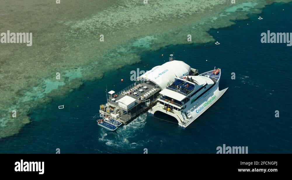 Sunrise aerial Hardy Reef floating pontoon Barrier Reef Stock Video