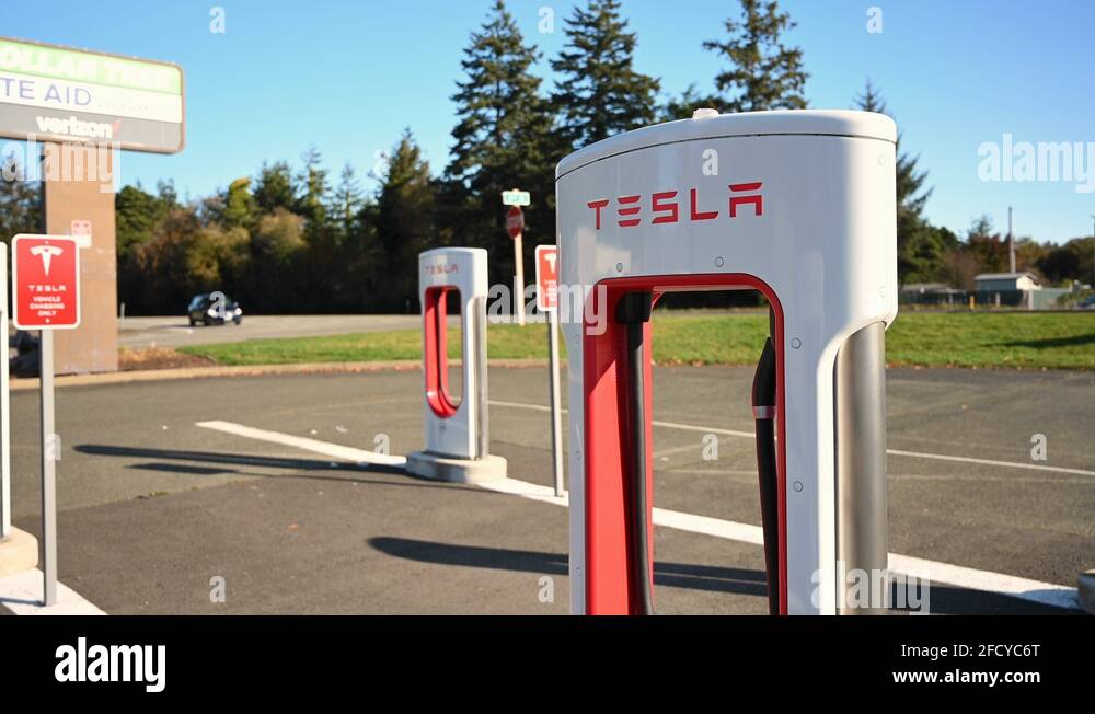 Oregon gas station Stock Videos & Footage HD and 4K Video Clips Alamy