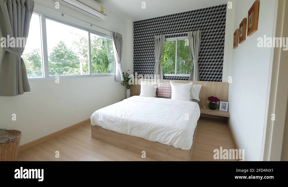 Clean bedding Stock Videos & Footage HD and 4K Video Clips Alamy