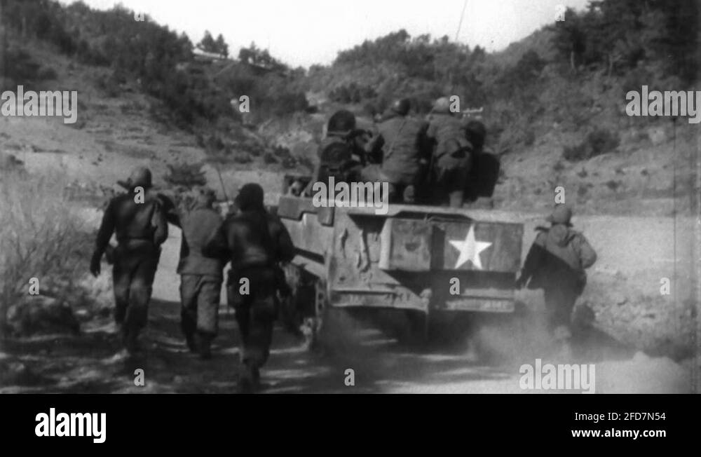 US Army Soldiers Advance Troop Korean War 1950 Vintage Military News ...