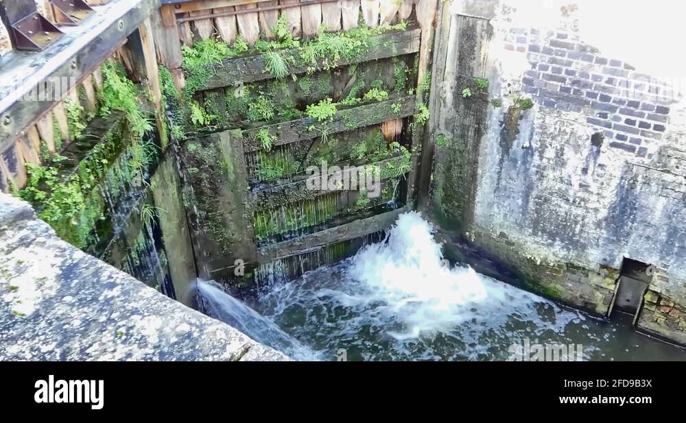 Leaking Lock Gates Stock Videos Footage Hd And 4k Video Clips Alamy