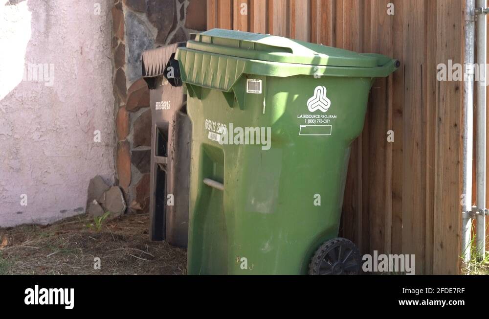 Yard trash cans Stock Videos & Footage HD and 4K Video Clips Alamy