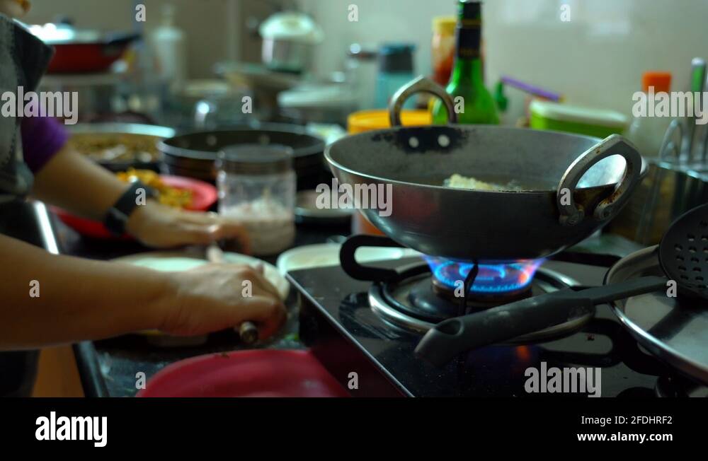 Indian samosa Stock Videos & Footage - HD and 4K Video Clips - Alamy
