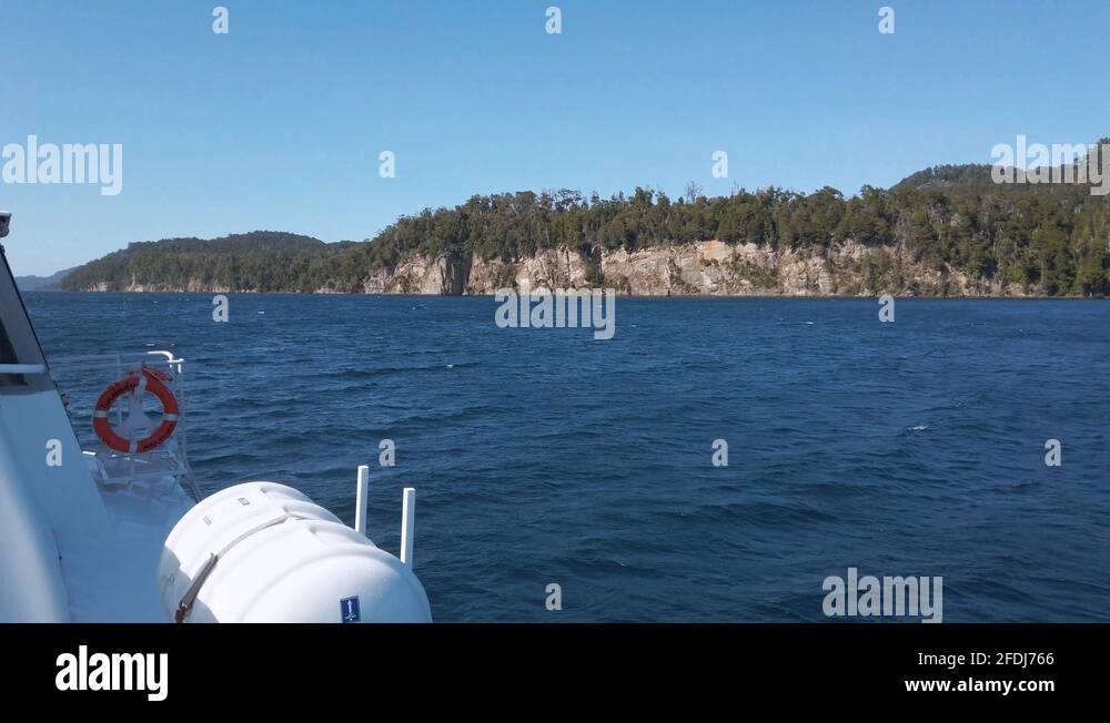 catamaran bosque arrayanes