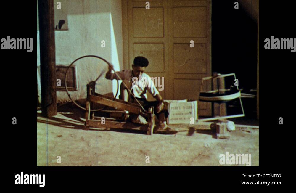 Cloth bobbin Stock Videos & Footage - HD and 4K Video Clips - Alamy