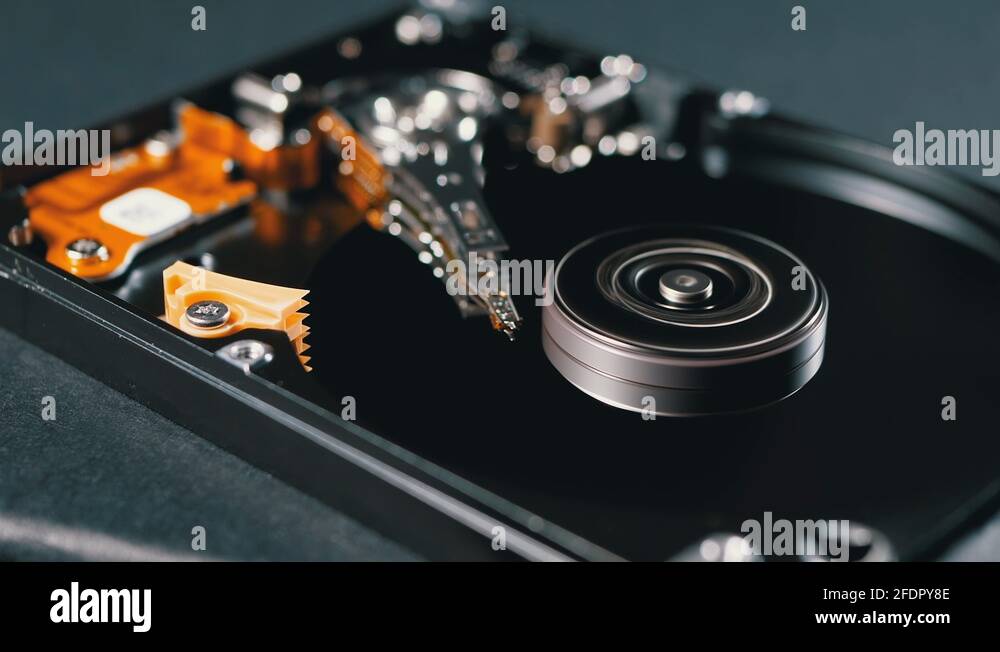 Spoiled Hard Drive Makes a Circular Groove on Spinning Platter