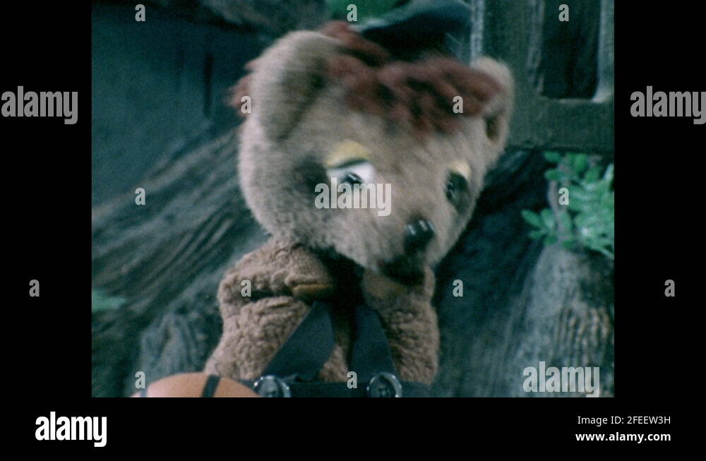 Puppet house Stock Videos & Footage - HD and 4K Video Clips - Alamy