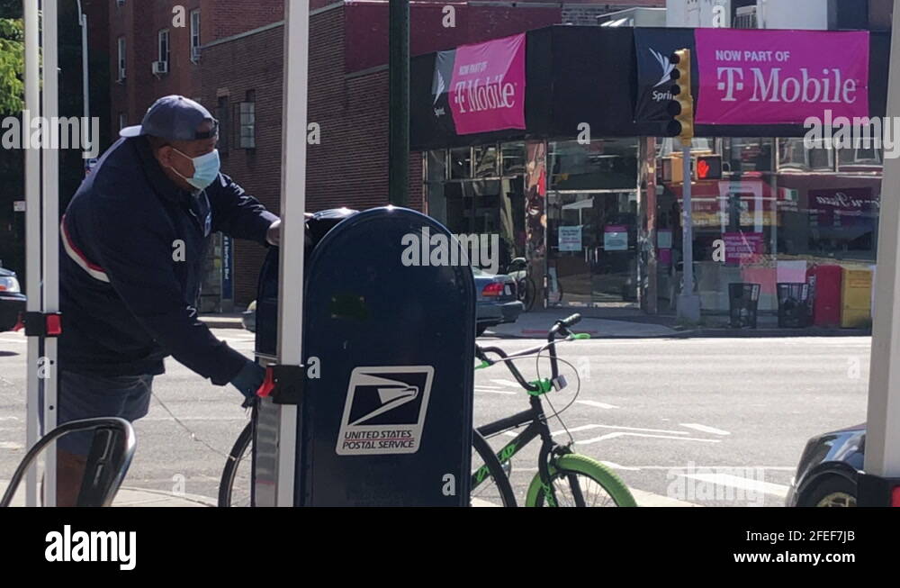 usps-mailman-stock-videos-footage-hd-and-4k-video-clips-alamy