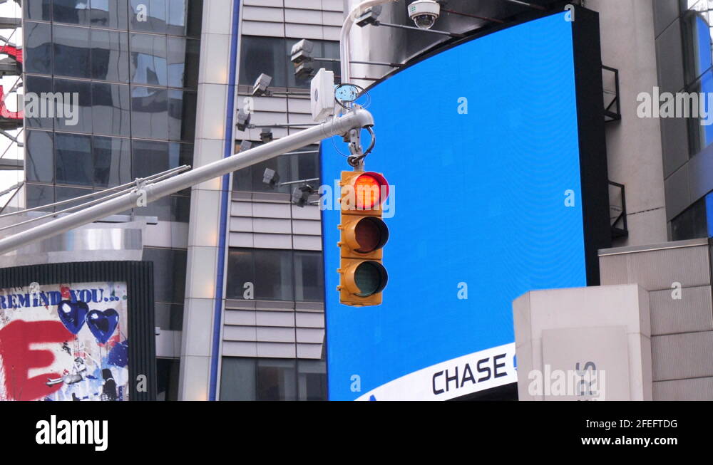 Nyc Traffic Signal Stock Videos & Footage - HD And 4K Video Clips - Alamy