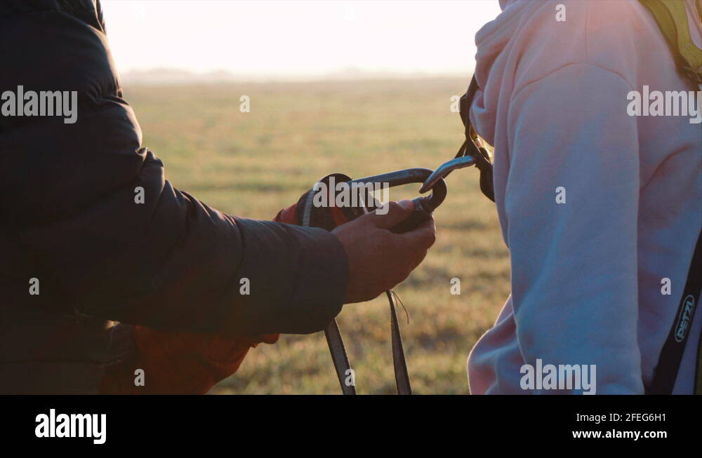 Preparation for bungee jumping from a hot air balloon, bungee hanging