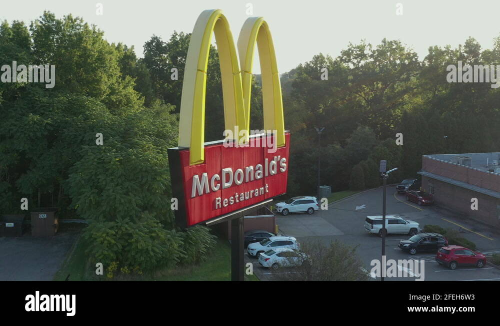 Mcdonalds golden arches sign Stock Videos & Footage - HD and 4K Video ...
