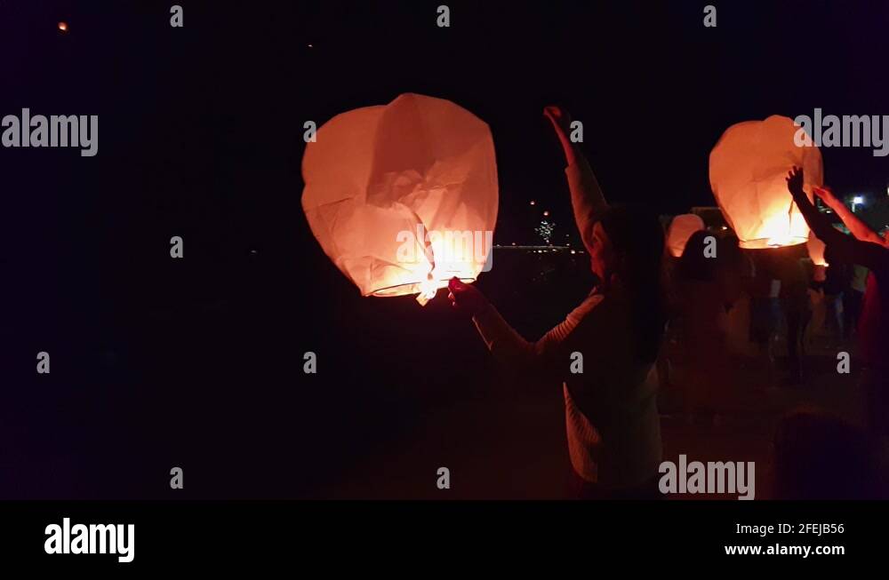 Sky lanterns beach Stock Videos & Footage HD and 4K Video Clips Alamy