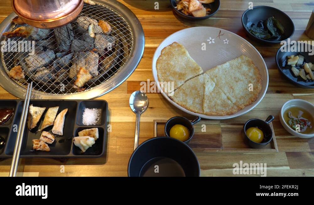 Korean traditional chicken bbq restaurant with many side dishes