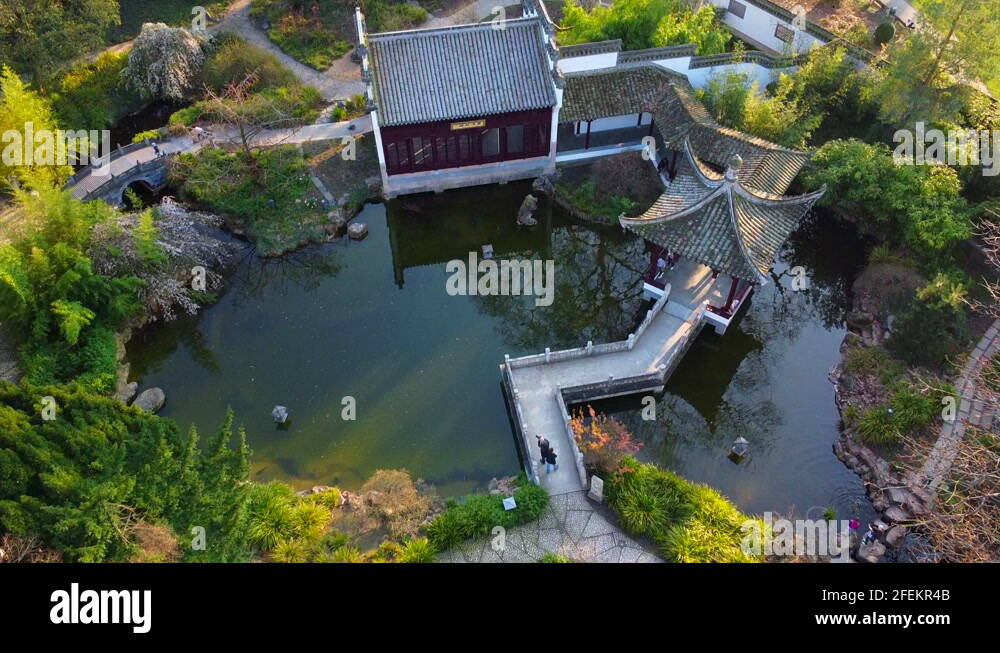 Chinesischergarten Stock Videos & Footage HD and 4K Video Clips Alamy
