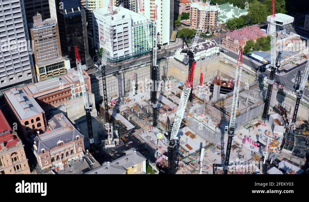 Luffing jib tower cranes Stock Videos & Footage HD and 4K Video Clips Alamy