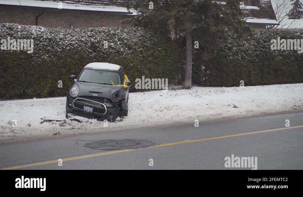 Fender bender car Stock Videos & Footage HD and 4K Video Clips Alamy