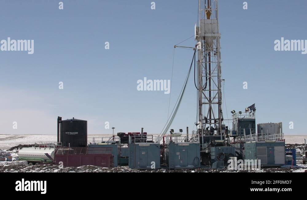 Oil Rig Clips Oil and gas drill rig Stock Videos & Footage - HD and 4K Video Clips ...