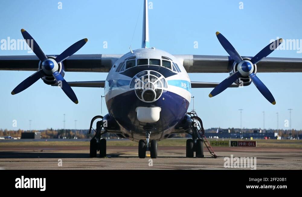 Antonov cargo Stock Videos & Footage HD and 4K Video Clips Alamy