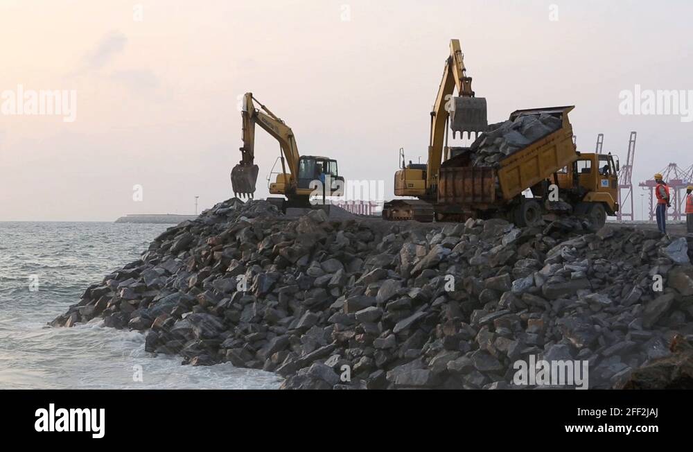 Truck offloading Stock Videos & Footage - HD and 4K Video Clips - Alamy