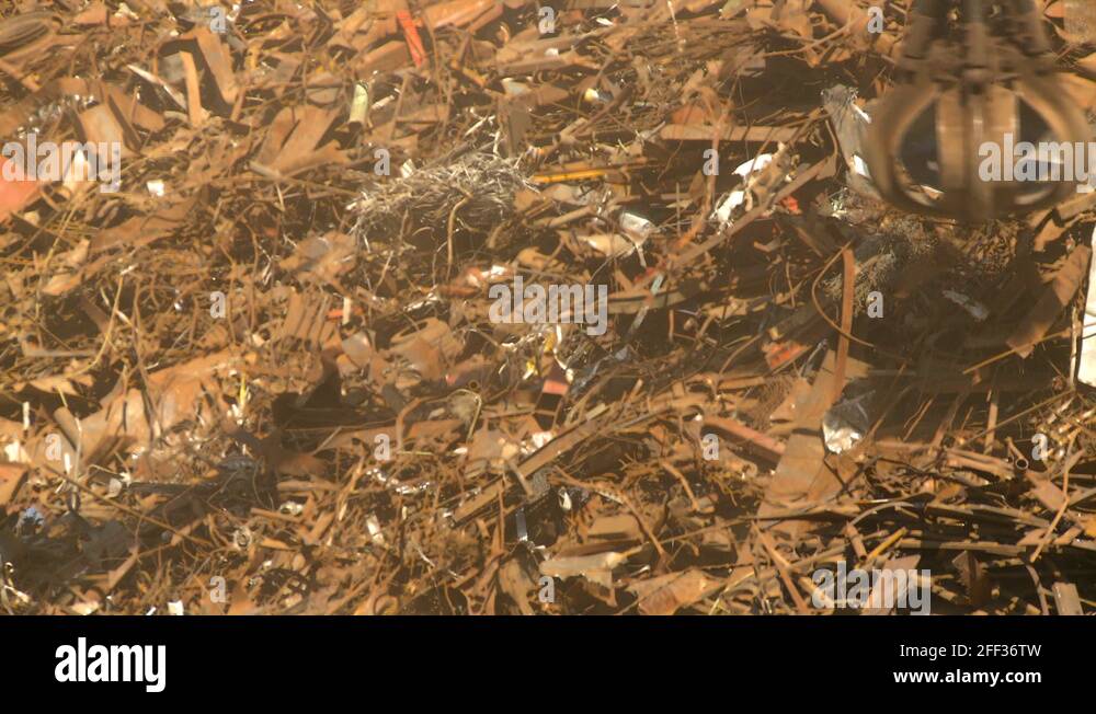 the environment, junkyard, metal recycler grapple, 14 Stock Video