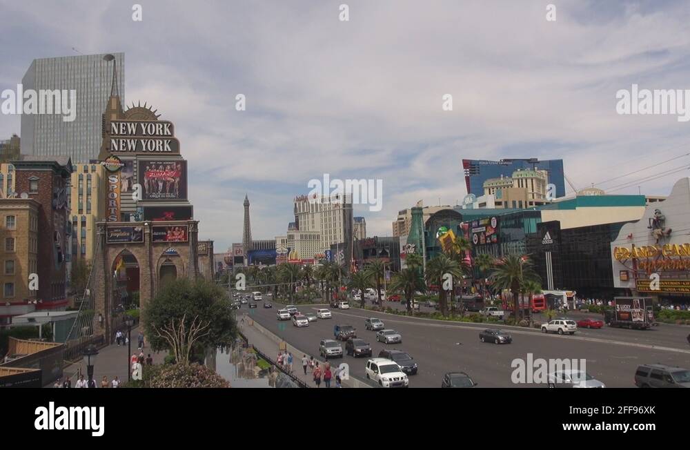 Las vegas strip las vegas strip tour eiffel Stock Videos & Footage HD