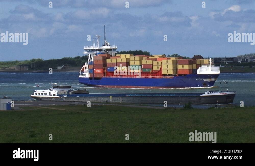 Open top cargo vessel Stock Videos & Footage HD and 4K Video Clips