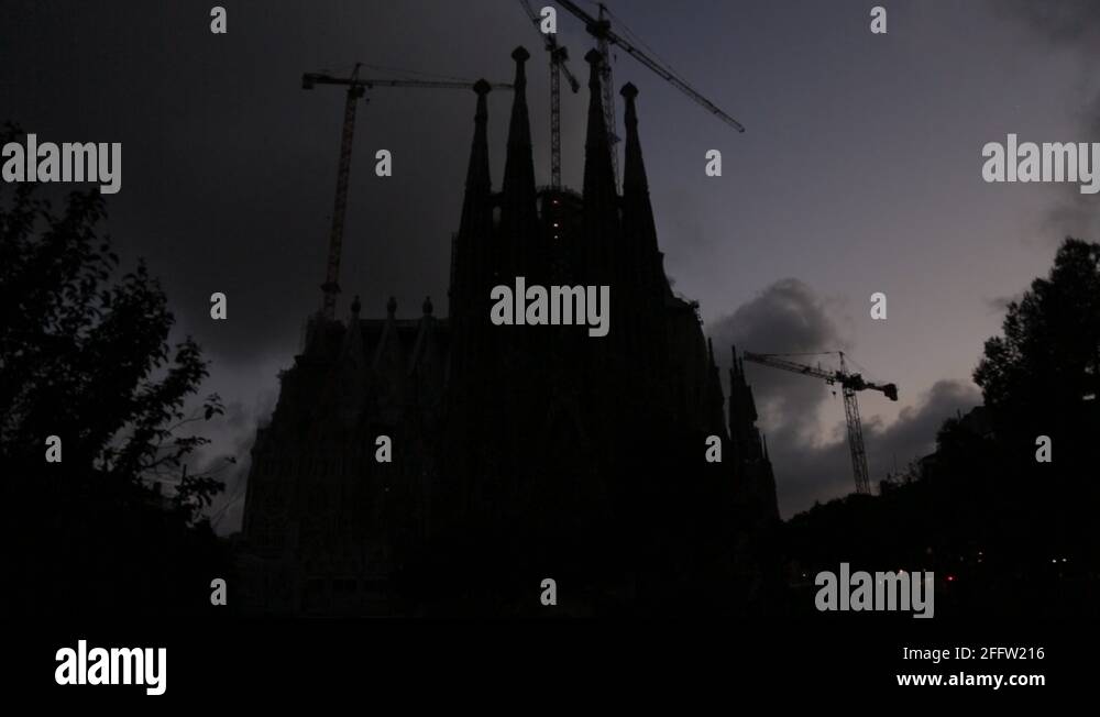 Sagrada familia silhouette Stock Videos & Footage - HD and 4K Video ...