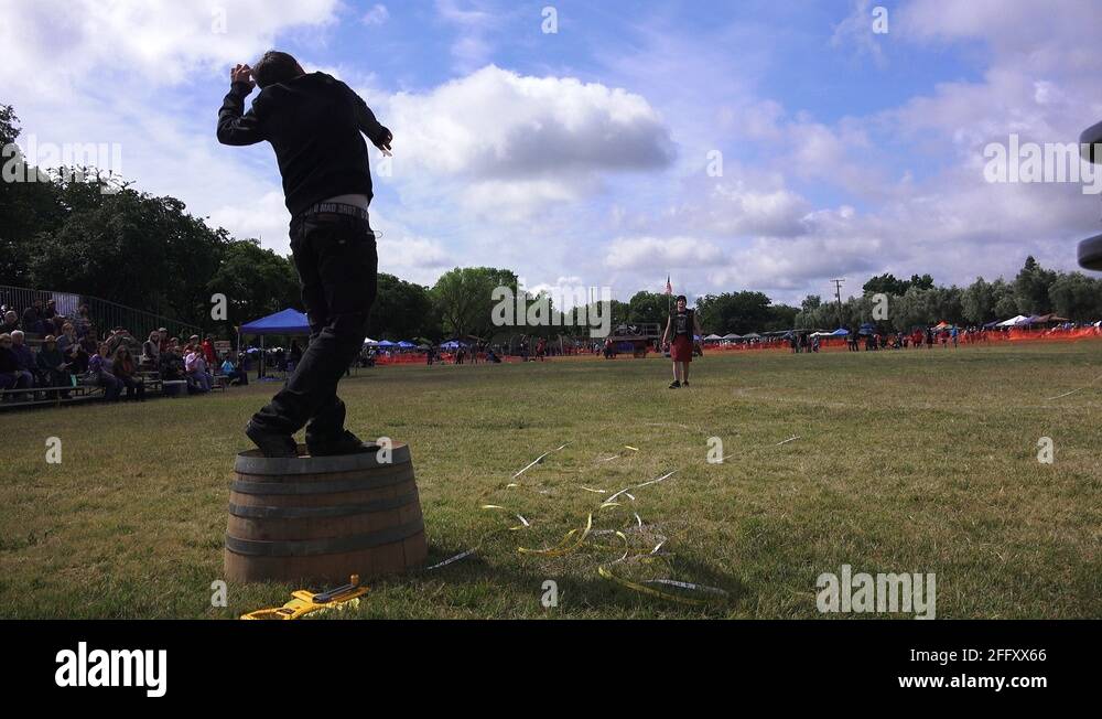 Tossing the caber scottish festival Stock Videos & Footage HD and 4K