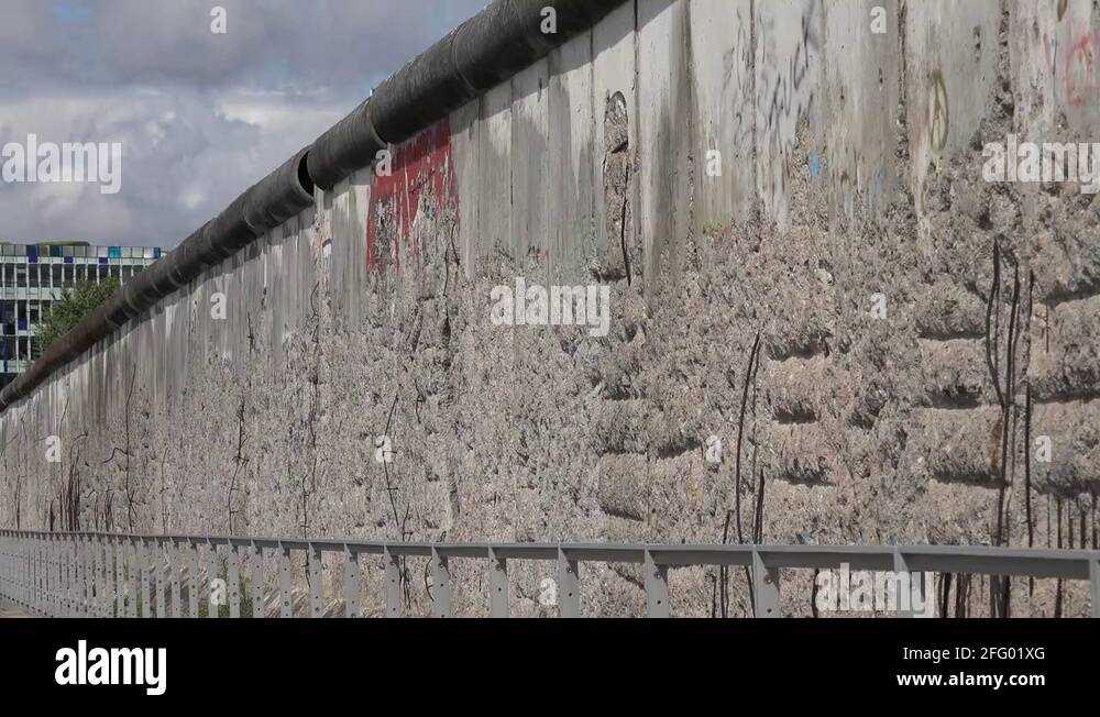 ULTRA HD 4K Berlin wall cold war silhouette west east divided landmark