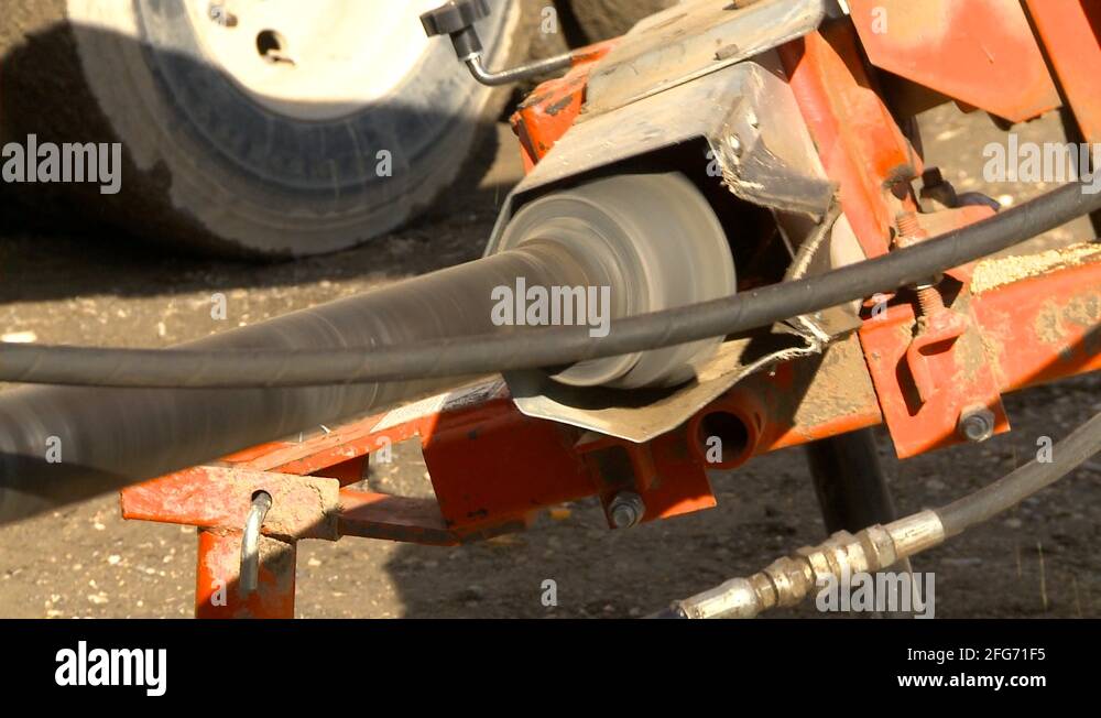 Tractor pto Stock Videos & Footage - HD and 4K Video Clips - Alamy