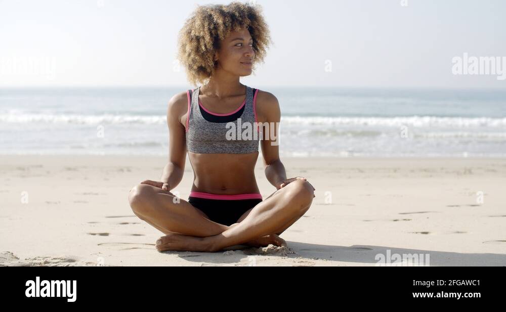 Fit woman on beach Stock Videos & Footage - HD and 4K Video Clips - Alamy