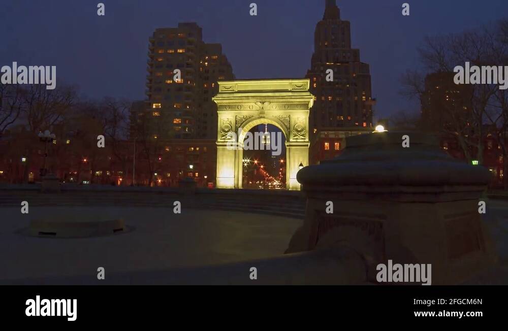Washinton Square Arch & Empire State Building Wide Timelaps Slider