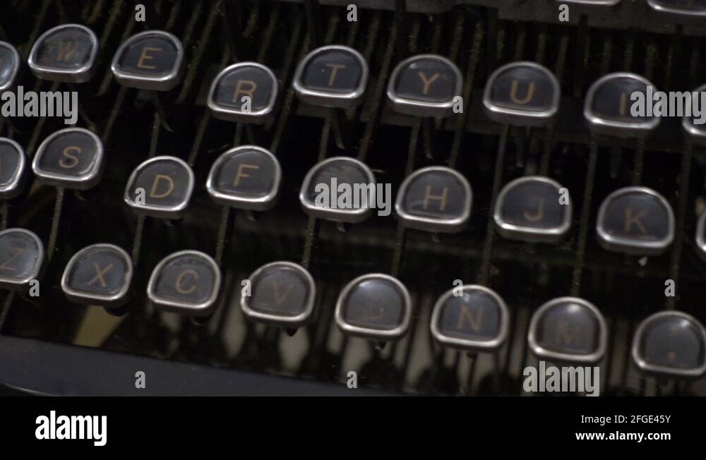 Typewriter keys Stock Videos & Footage HD and 4K Video Clips Alamy