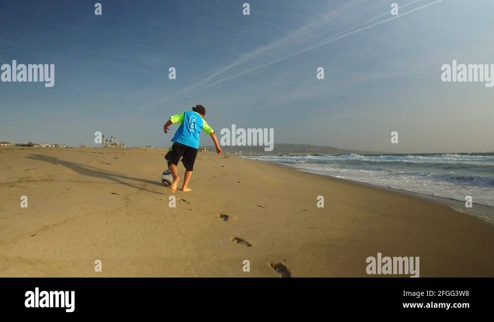 Beach beaches balls Stock Videos & Footage HD and 4K Video Clips Alamy