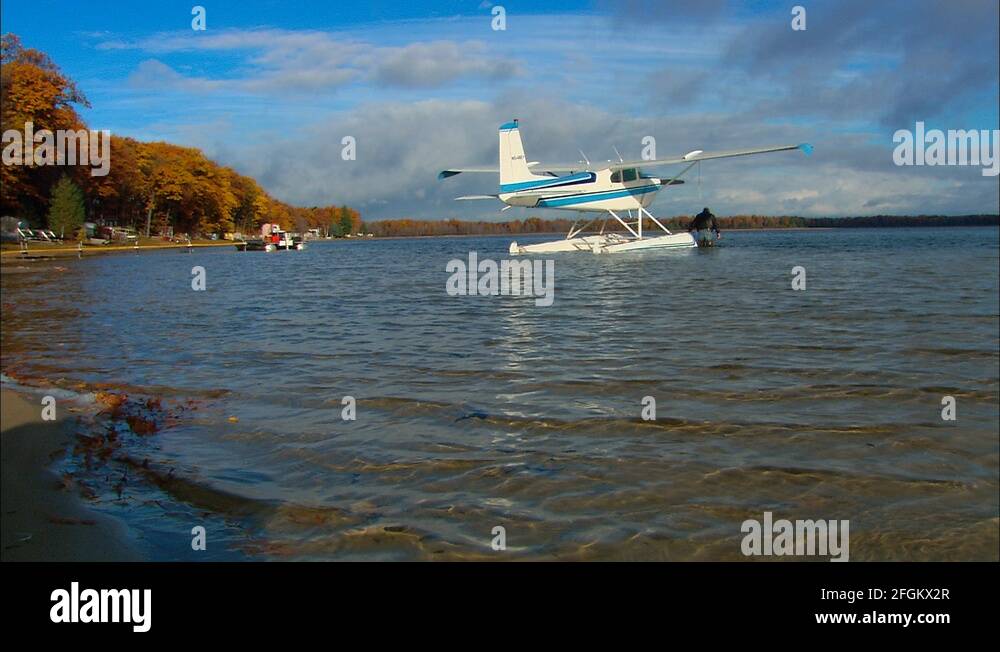 Cadillac MI Lakeside Floatplane Stock Video Footage Alamy